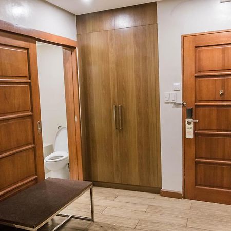 La Fiesta Hotel Iloilo City Kültér fotó