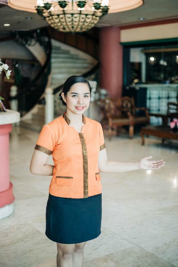 La Fiesta Hotel Iloilo City Kültér fotó